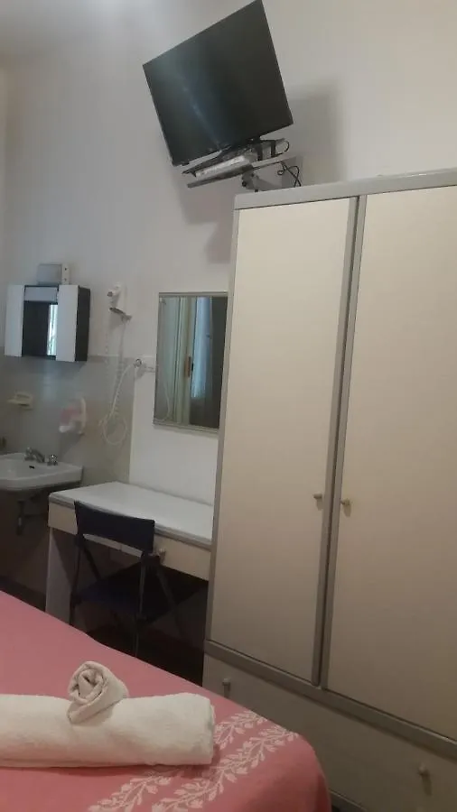 Hotel Manolita リミニ 0*,