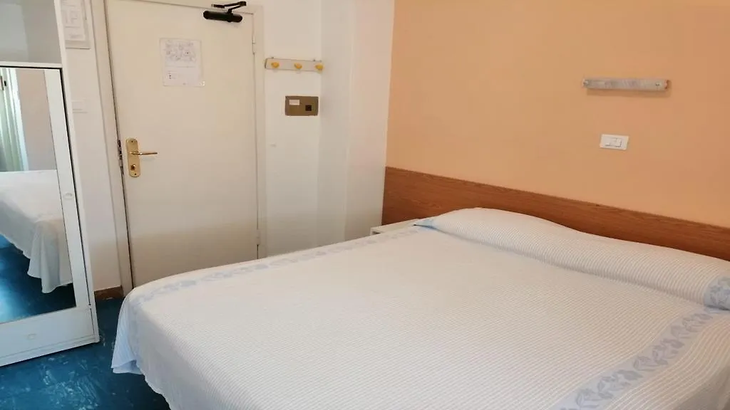 Hotel Manolita リミニ