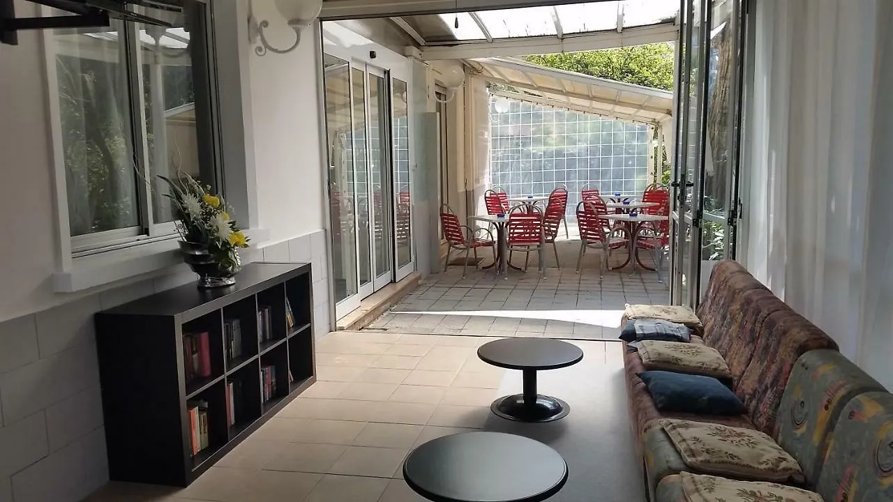 Hotel Manolita リミニ